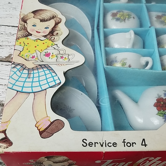 Vintage Toy China Tea Set Floral pattern NIB - Picture 7 of 8